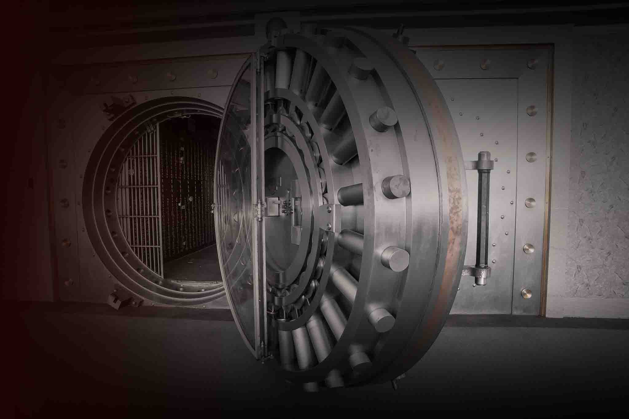 Steel vault door